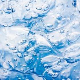 La disfagia o los problemas de deglución en personas mayores (III): agua gelificada