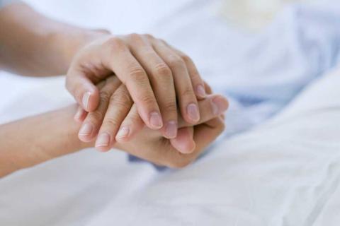 Profesionales especializados y equipamientos adecuados permiten brindar una atención al final de la vida garantizando la dignidad y las mejores condiciones físico y emocionales posibles.