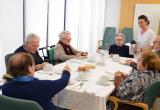 Desayuno para las personas usuarias del Centro de día, en la Residencia San José (Burjassot)